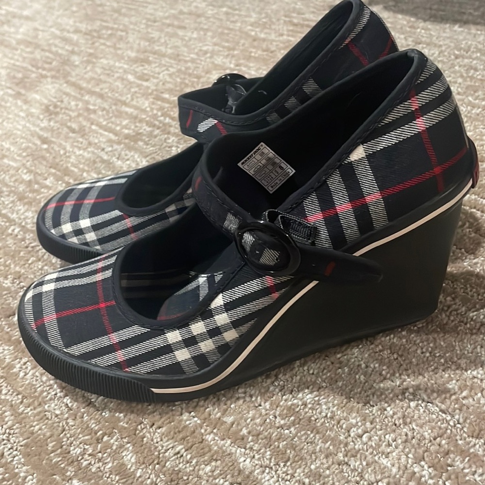 Plaid wedges